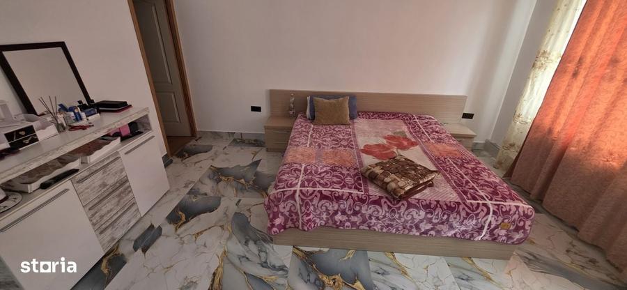 Casă cu 3 camere cu Teren 141 Mp în Central