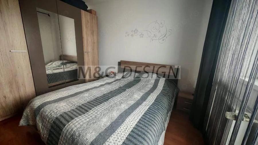 Apartament cu 3 camere decomandat în Girocului
