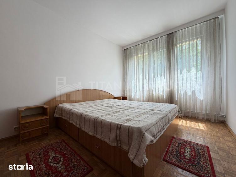 Apartament cu 3 camere semidecomandat în Astra