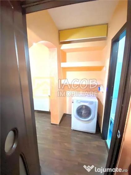 Apartament cu 3 camere decomandat în Alecu Russo