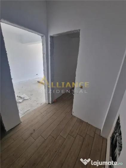 Young Residence 2 cam 64 mp la 10 min metrou - 2
