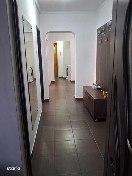 Apartament cu 3 camere decomandat în Moșilor
