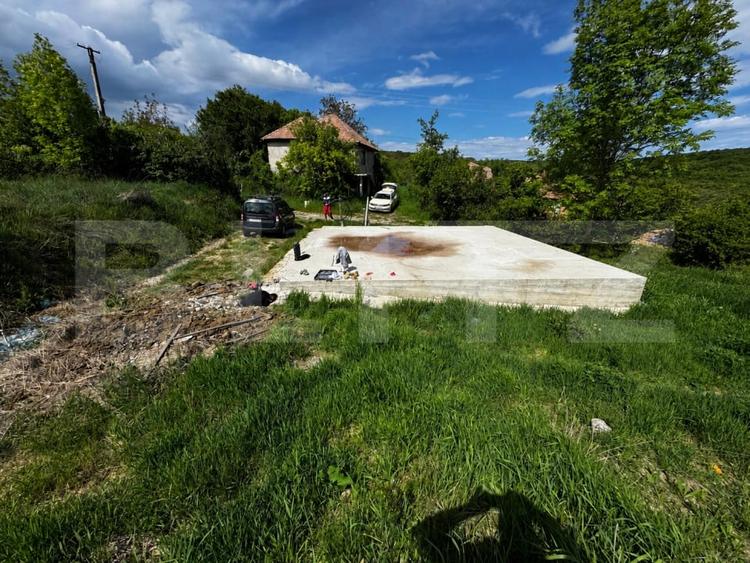 Teren Construcții intravilan de 300 mp, în Aiton
