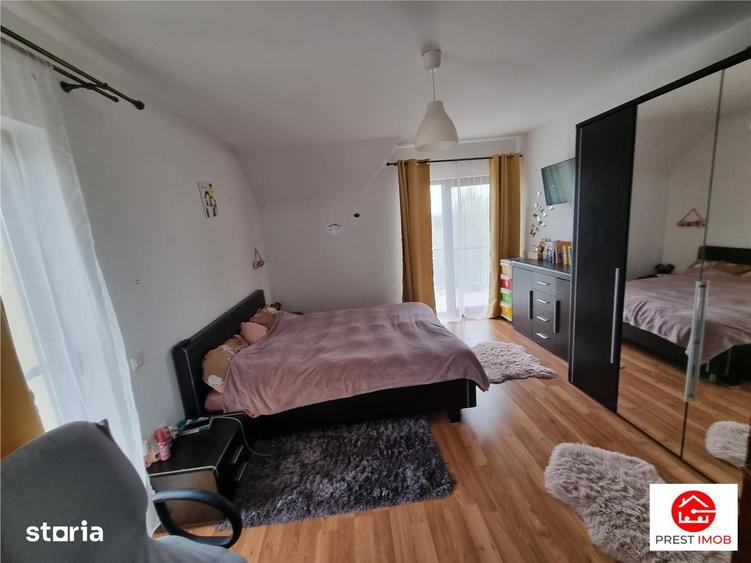 Casă cu 6 camere cu Teren 2200 Mp în Sâncraiu de Mureș