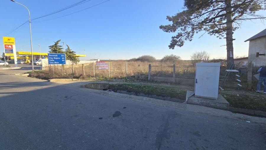 Teren Construcții intravilan de 12000 mp, în Petea