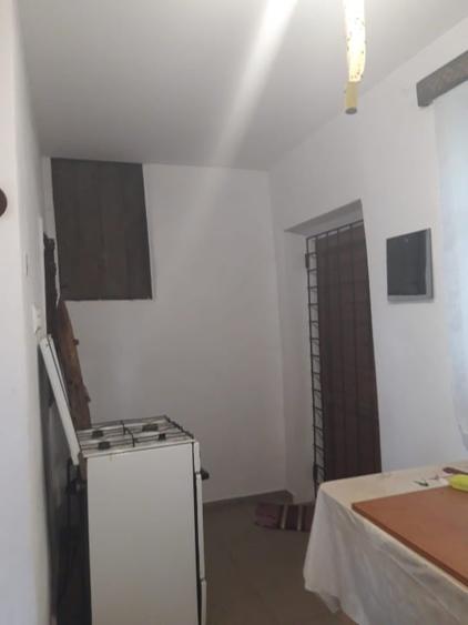 Casă individuală cu 3 camere cu Teren 1800 Mp în Fălcoiu
