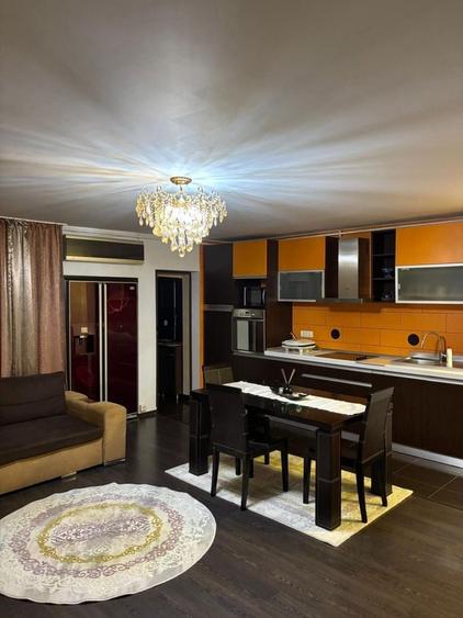 Apartament cu 3 camere decomandat în Exterior Vest