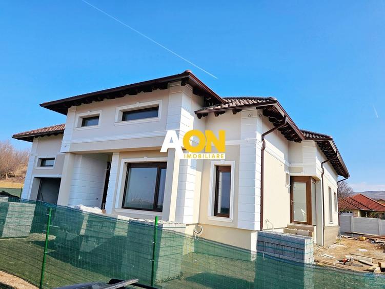 Casă individuală cu 6 camere cu Canalizare în Ciugud