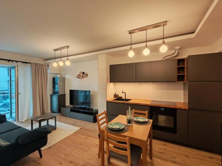 Apartament cu 2 camere decomandat în Aviației