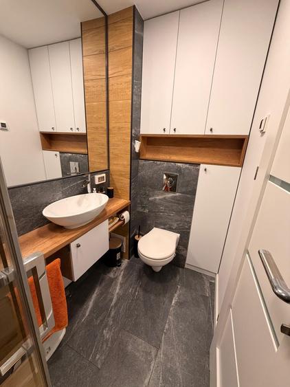 Apartament cu 4 camere decomandat, mobilat în Aviației