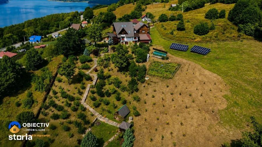 Domeniu de poveste cu panorama spre lac si Masivul Ceahlau - 16