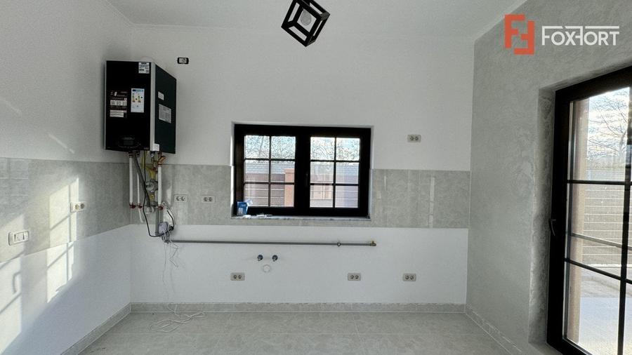 Duplex cu 5 camere cu Canalizare în Giroc