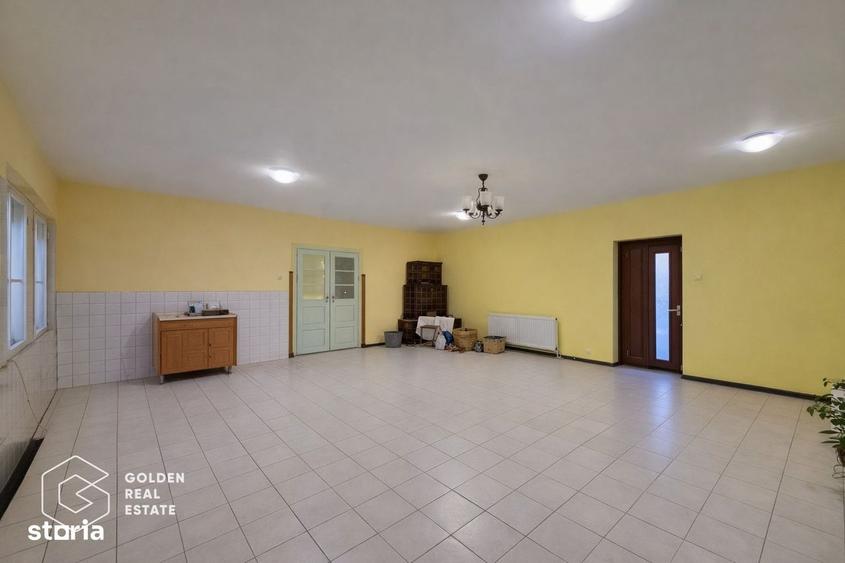 Casa cu 2 corpuri de cladire, Lipova - 11