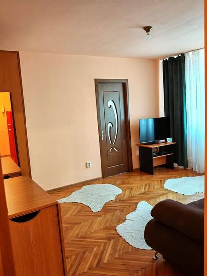 Apartament cu 2 camere nedecomandat, mobilat în Girocului