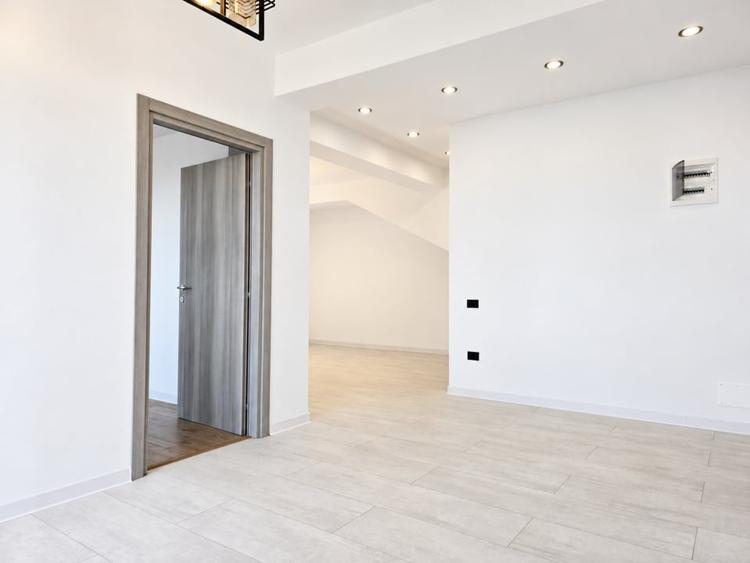 Apartament cu 2 camere semidecomandat în Otopeni