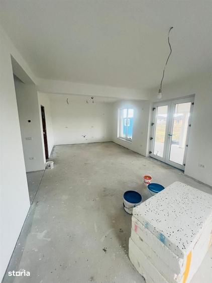 Casă cu 4 camere cu Teren 500 Mp în Sântandrei
