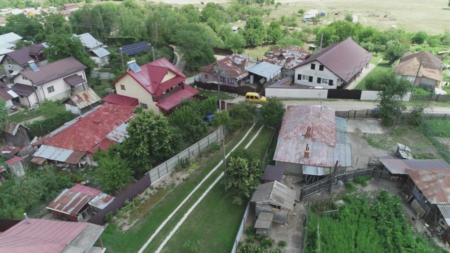 Casă cu 3 camere în Plopeni