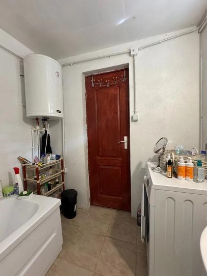 Casă cu 2 camere cu Teren 1450 Mp în Central