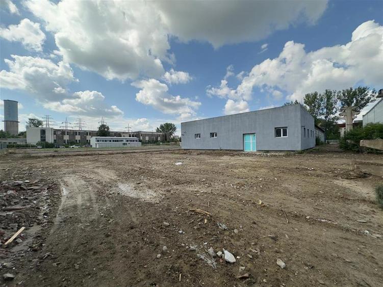 Spațiu industrial, de 944 mp, în Cug