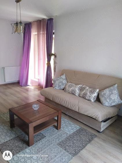 Apartament cu 2 camere decomandat în Roșu
