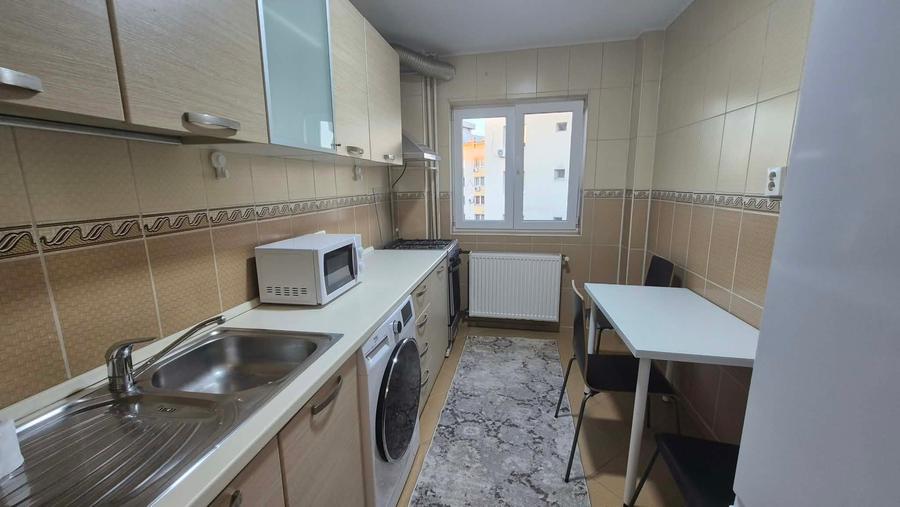 Apartament cu 2 camere decomandat în Lacul Tei