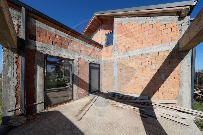 Duplex cu 2 apartamente - 6 camere, terase generoase și curte - 21