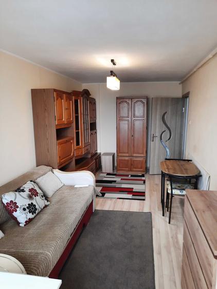 Garsonieră semidecomandată în Uzina 2