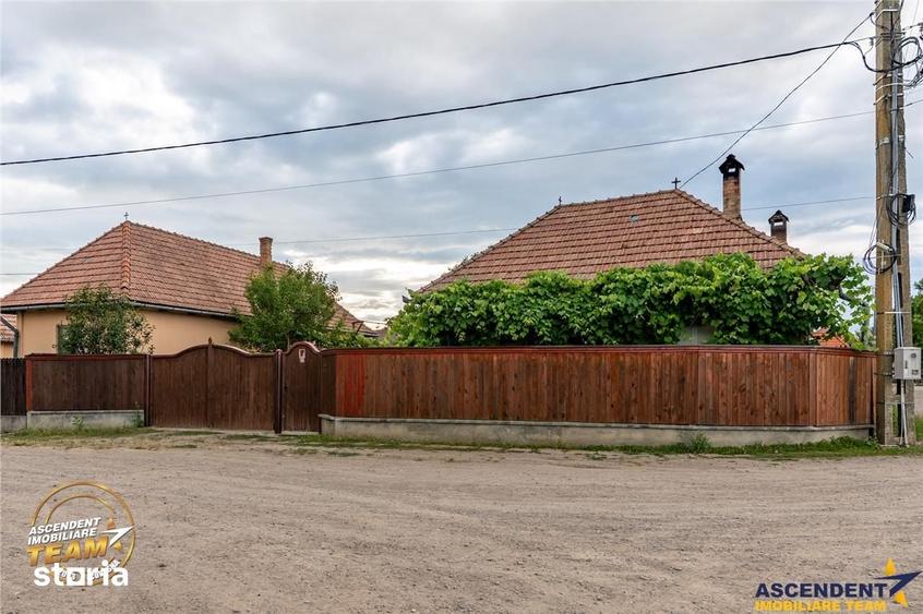 Casă cu 3 camere cu Teren 1123 Mp în Central