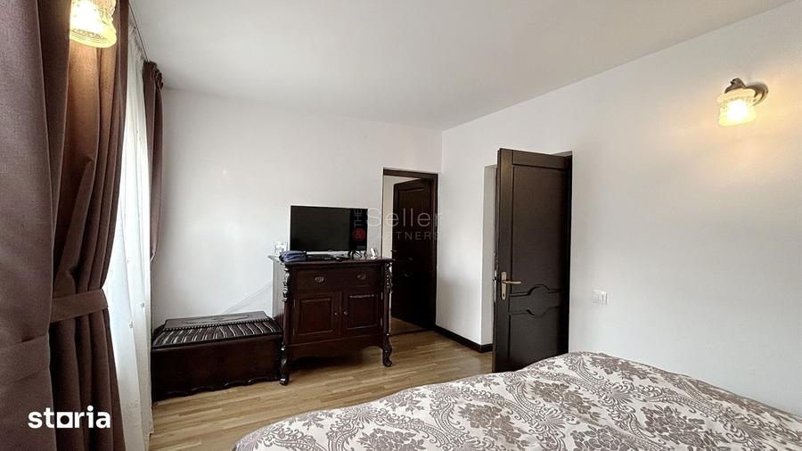 Casă cu 7 camere cu Teren 670 Mp în Centrul Istoric