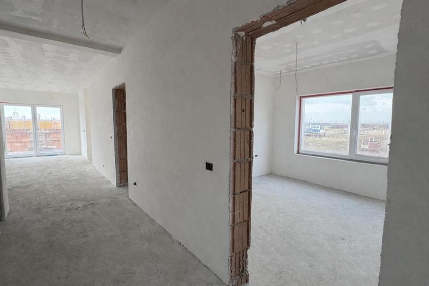 Apartament cu 3 camere decomandat în Torontalului