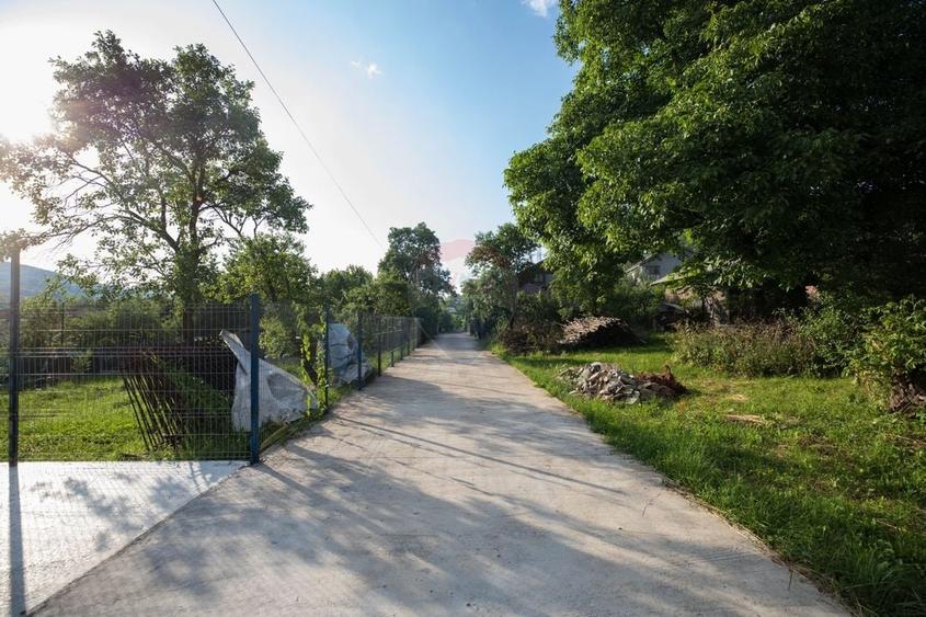 Casă / Vilă cu 8 camere de vânzare - 32