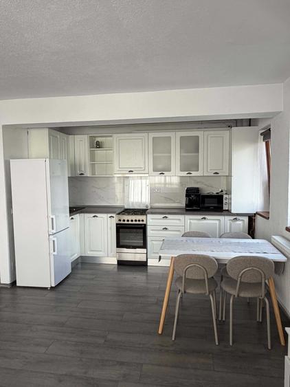 Apartament cu 2 camere semidecomandat în Florești