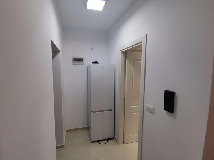 Apartament cu 2 camere semidecomandat, mobilat în Bucium