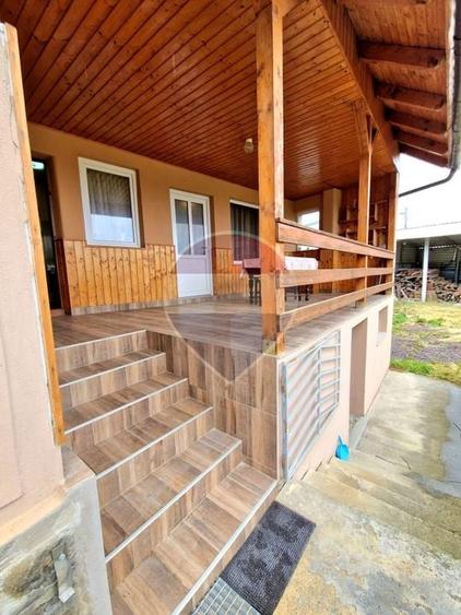 Casă individuală cu 2 camere cu Teren 1002 Mp în Augustin