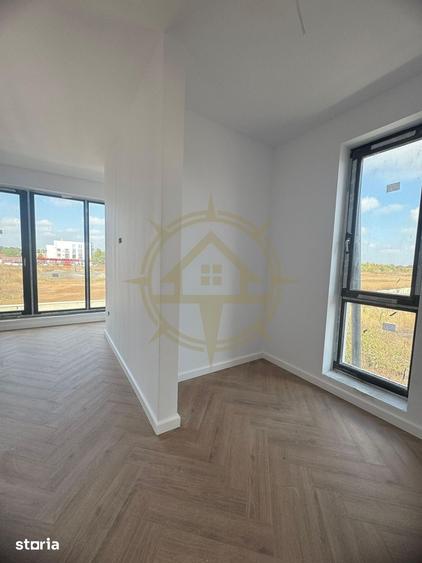 Casă cu 4 camere cu Teren 250 Mp în Petrești