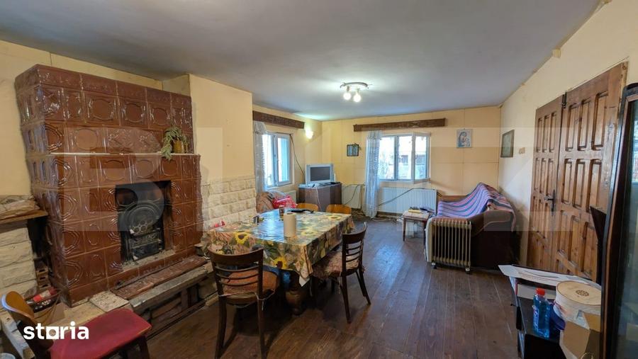 Casă cu 7 camere cu Teren 1656 Mp în Hulubești