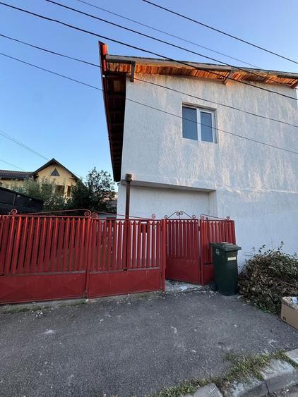 Casă cu 4 camere în Cioceanu