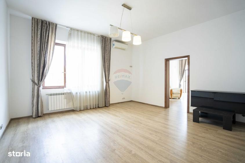 Apartament cu 2 camere de vanzare central pe str. Evreilor Deportati - 2