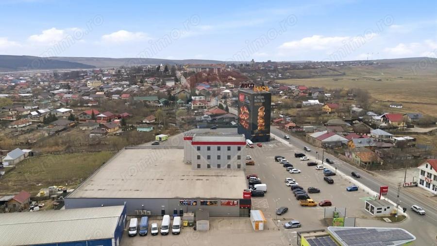 Spațiu comercial, de 3,995 mp, în Est
