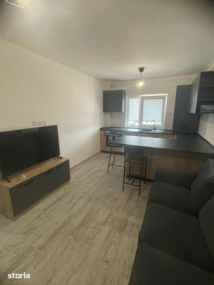 Apartament cu 2 camere în Apărătorii Patriei