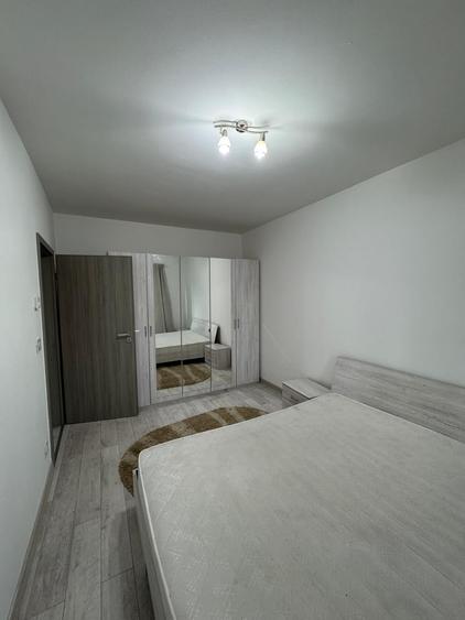 Apartament cu 2 camere semidecomandat în Giroc