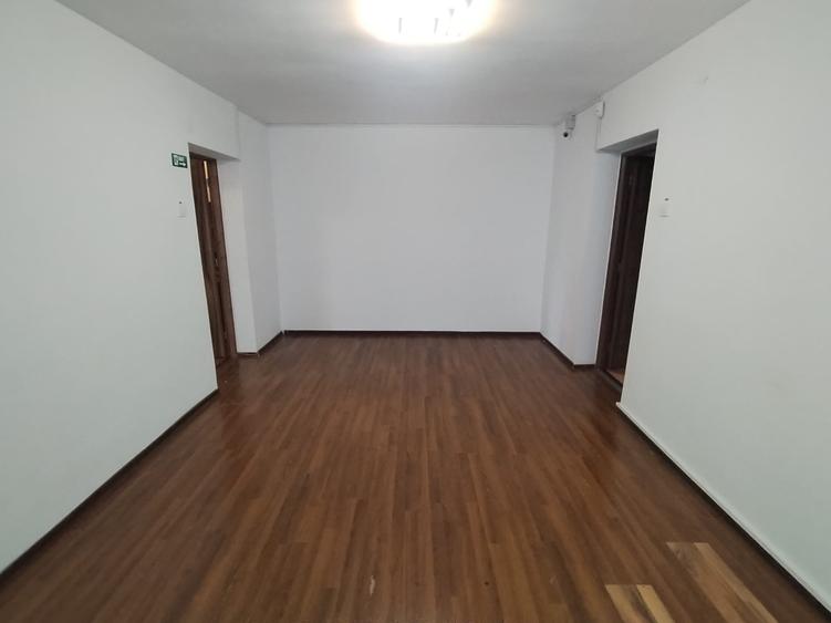Spațiu comercial, de 50 mp, în Podu Roș