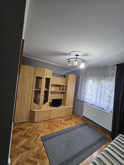 Apartament cu 2 camere decomandat în Micro 17