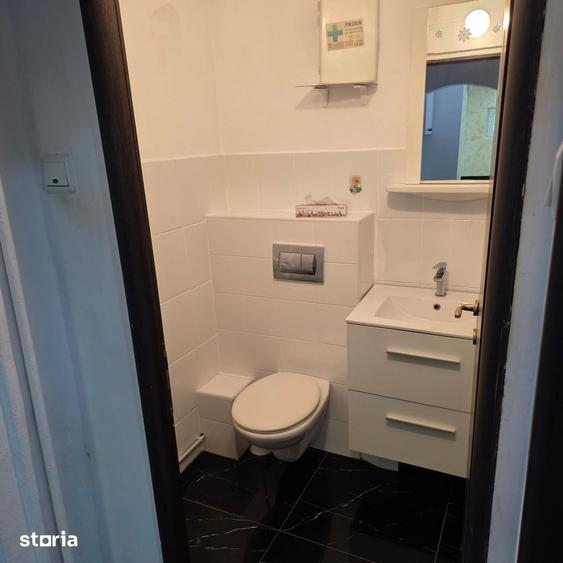 Apartament cu 3 camere în Plopilor