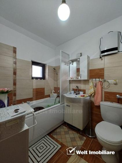 Casă individuală cu 8 camere cu Canalizare în Mănăștur