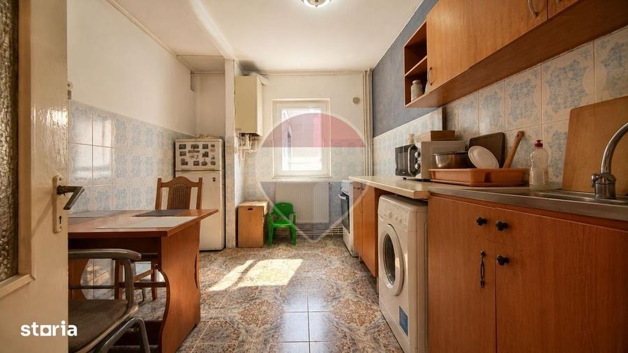 Apartament cu 3 camere decomandat în Barna