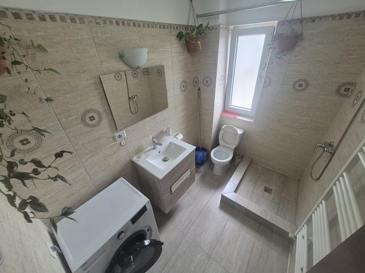 Apartament cu 2 camere semidecomandat în Vișani