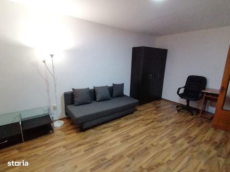 Garsonieră în Tei