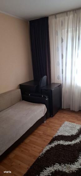 Apartament cu 2 camere semidecomandat în Florilor