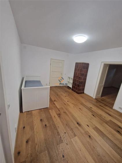 Casă cu 3 camere cu Teren 100 Mp în Moșnița Nouă